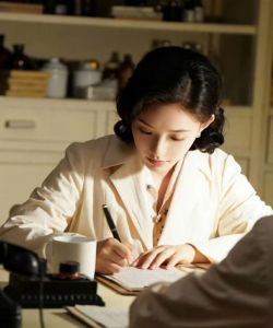 #GSNH 1045 Cô Chủ Nhiệm Lớp 12 Dạy Dỗ Cả Nhà