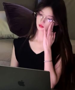 #GSNH 1270	Thâu Tóm Trong Im Lặng