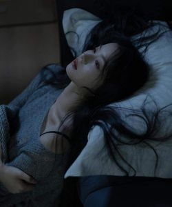 #TTTY 1186	 HOA HỒNG VƯƠN LÊN TRONG ÁC Ý