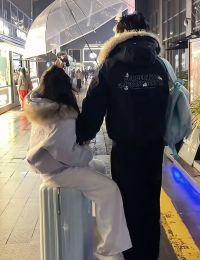 #GSNH 1238	CHUYẾN BAY TRỄ HAI NĂM