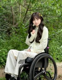 #TTTY 1198	Người Mẹ Trên Chiếc Xe Lăn