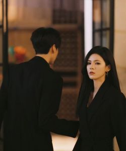 #TTTY 1049	Ký Đơn Ly Hôn Trong Tháng Ở Cữ