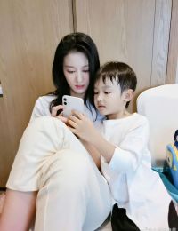 #GSNH 1092	BA CHÚNG TA LÀ MỘT GIA ĐÌNH